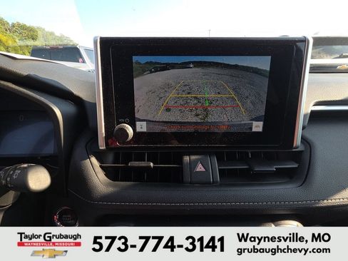 Used 2024 Toyota RAV4 XLE AWD/4WD image 11