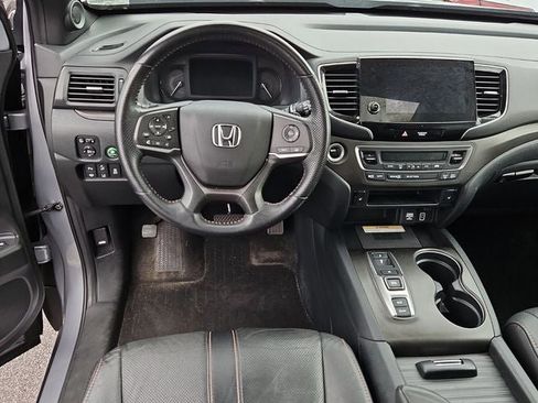 Used 2022 Honda Passport TrailSport image 16