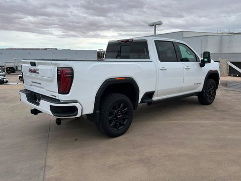 Used 2024 GMC Sierra 2500 AT4 w/ AT4 Premium Plus Package image 5