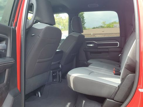 Used 2024 RAM 2500 Big Horn w/ Safety Group image 22