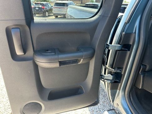 Used 2013 Chevrolet Silverado 2500 LT w/ Interior Plus Package AWD/4WD image 22