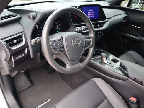 Used 2025 Lexus UX 300h FWD image 24