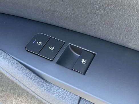 New 2026 Kia Sportage EX image 18