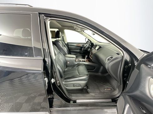 Used 2020 Nissan Pathfinder Platinum AWD/4WD image 30