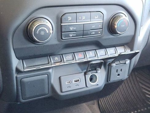 Used 2021 Chevrolet Silverado 1500 Custom image 21