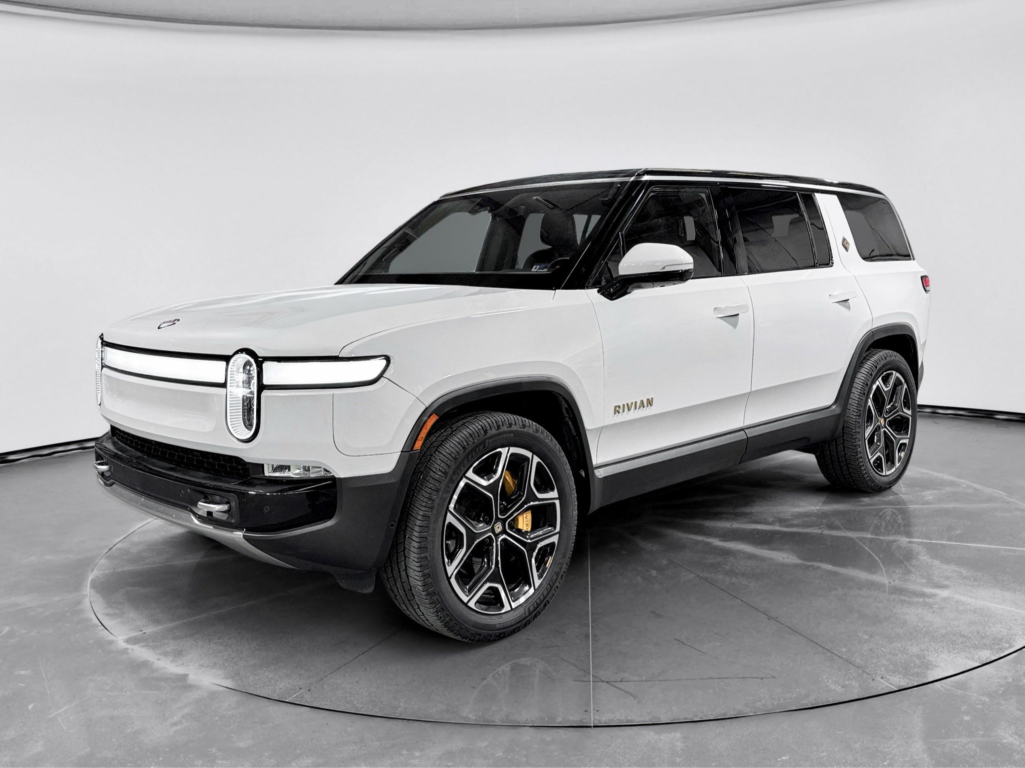 Used 2023 Rivian R1S Adventure Quad AWD/4WD image 1