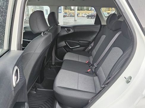 Used 2021 Kia Soul S image 17