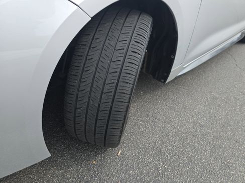 Used 2021 Toyota Corolla SE image 32