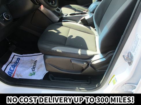 Used 2016 Ford Escape S FWD image 17