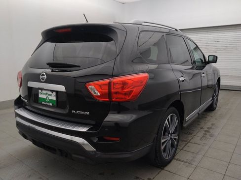 Used 2017 Nissan Pathfinder Platinum FWD image 9