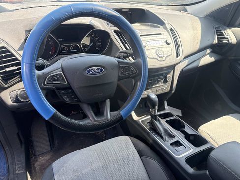 Used 2017 Ford Escape SE FWD image 4