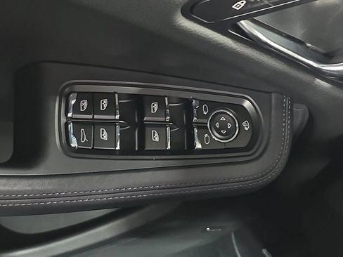 Certified 2026 Porsche Macan AWD/4WD image 21