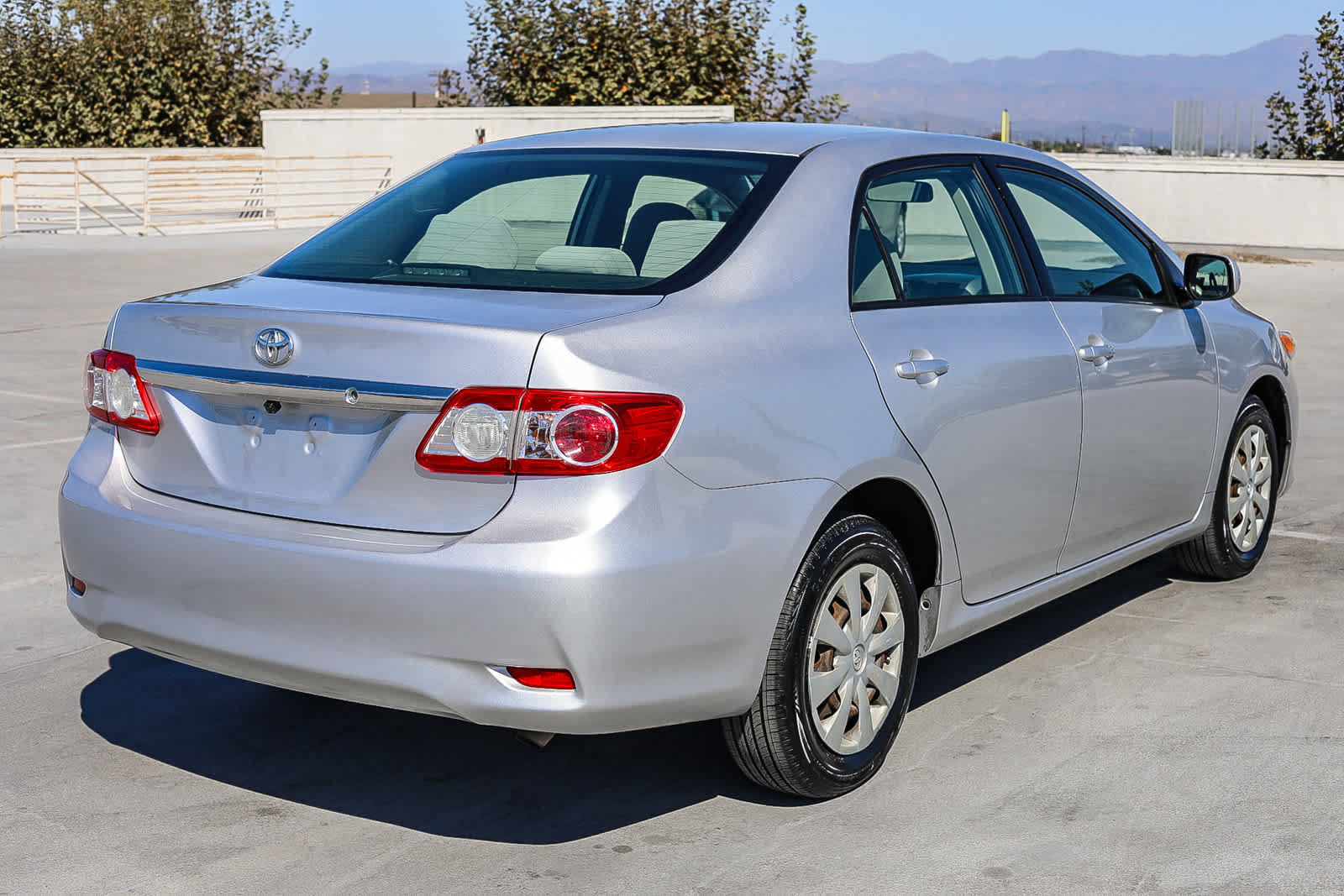 Used 2011 Toyota Corolla LE FWD image 5