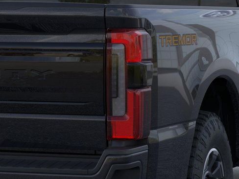 New 2025 Ford F350 Platinum w/ Tremor Off-Road Package image 21