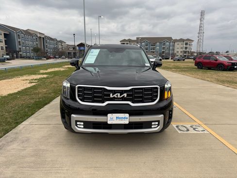 Used 2024 Kia Telluride SX image 3