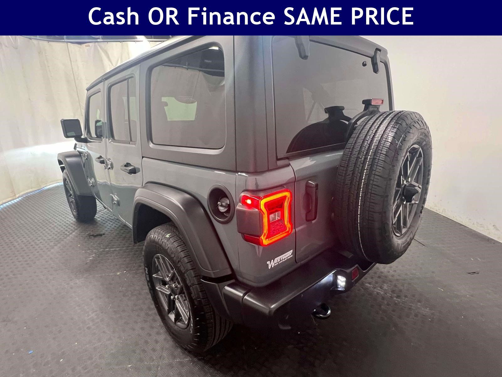 Used 2026 Jeep Wrangler Unlimited Sport AWD/4WD image 8