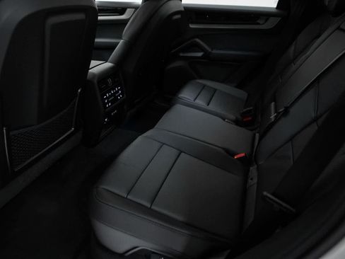 New 2026 Porsche Cayenne AWD/4WD image 34
