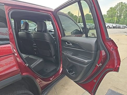 Used 2023 Jeep Grand Cherokee Altitude AWD/4WD image 75