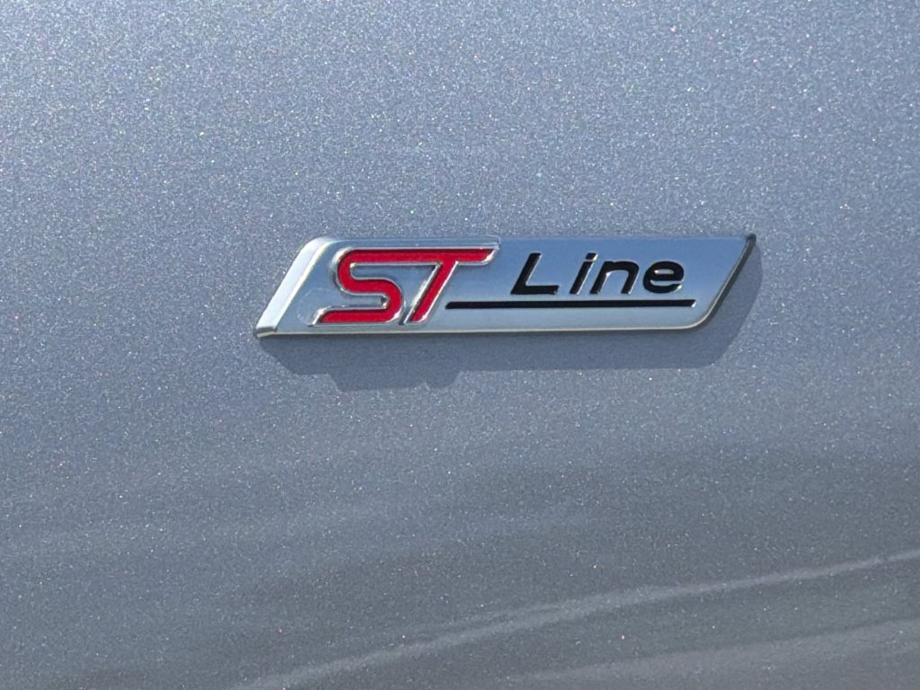 Used 2023 Ford Escape ST-Line w/ Tech Pack #1 AWD/4WD image 10