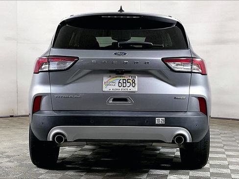 Used 2022 Ford Escape Titanium AWD/4WD image 3