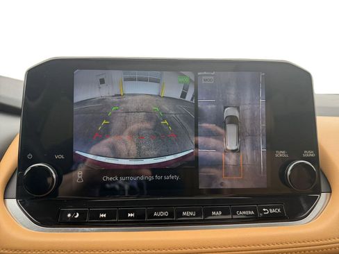 Used 2023 Nissan Rogue Platinum AWD/4WD image 19