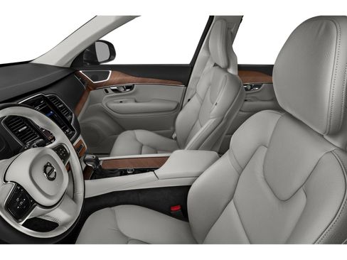 Used 2022 Volvo XC90 T6 Momentum w/ Advanced Package image 8