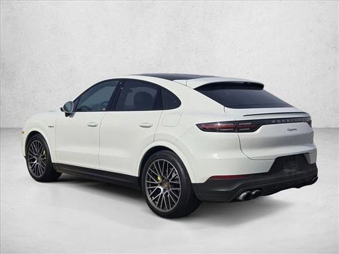 Used 2022 Porsche Cayenne E-Hybrid image 8