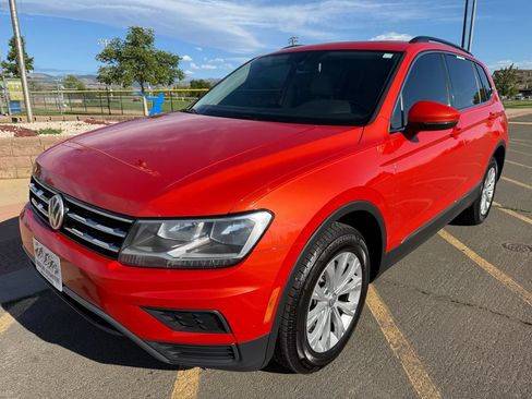 Used 2018 Volkswagen Tiguan SE w/ Panoramic Sunroof Package AWD/4WD image 1