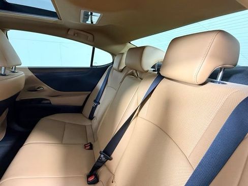 Used 2025 Lexus ES 350 w/ Premium Package FWD image 28