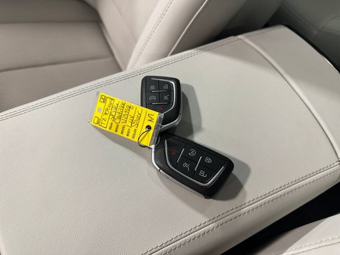Used 2026 Cadillac Vistiq Luxury AWD/4WD image 41