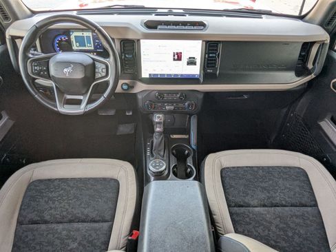 Used 2022 Ford Bronco Wildtrak image 20