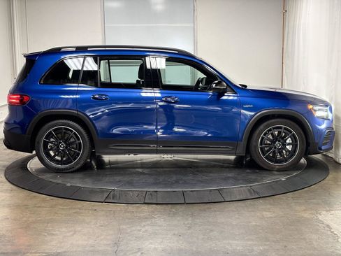 Used 2025 Mercedes-Benz GLB 35 AMG 4MATIC image 10
