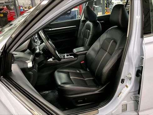 Used 2025 Nissan Altima 2.5 SR image 8