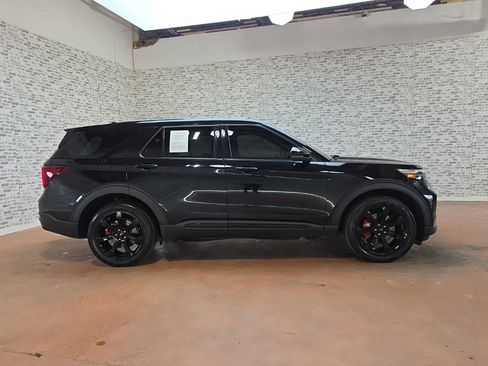 Used 2022 Ford Explorer ST w/ Equipment Group 401A image 6