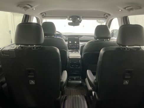 Used 2023 Jeep Grand Cherokee L Limited w/ Black Appearance Package image 23