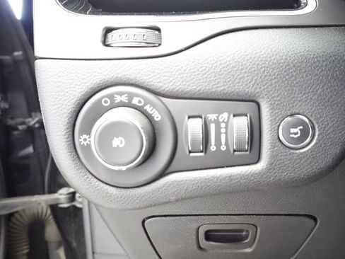 Certified 2020 Jeep Cherokee Limited AWD/4WD image 14