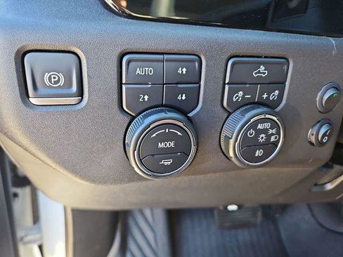Used 2023 Chevrolet Silverado 1500 LT Trail Boss AWD/4WD image 18