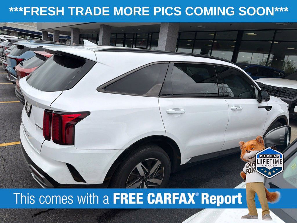 Used 2021 Kia Sorento EX FWD image 4