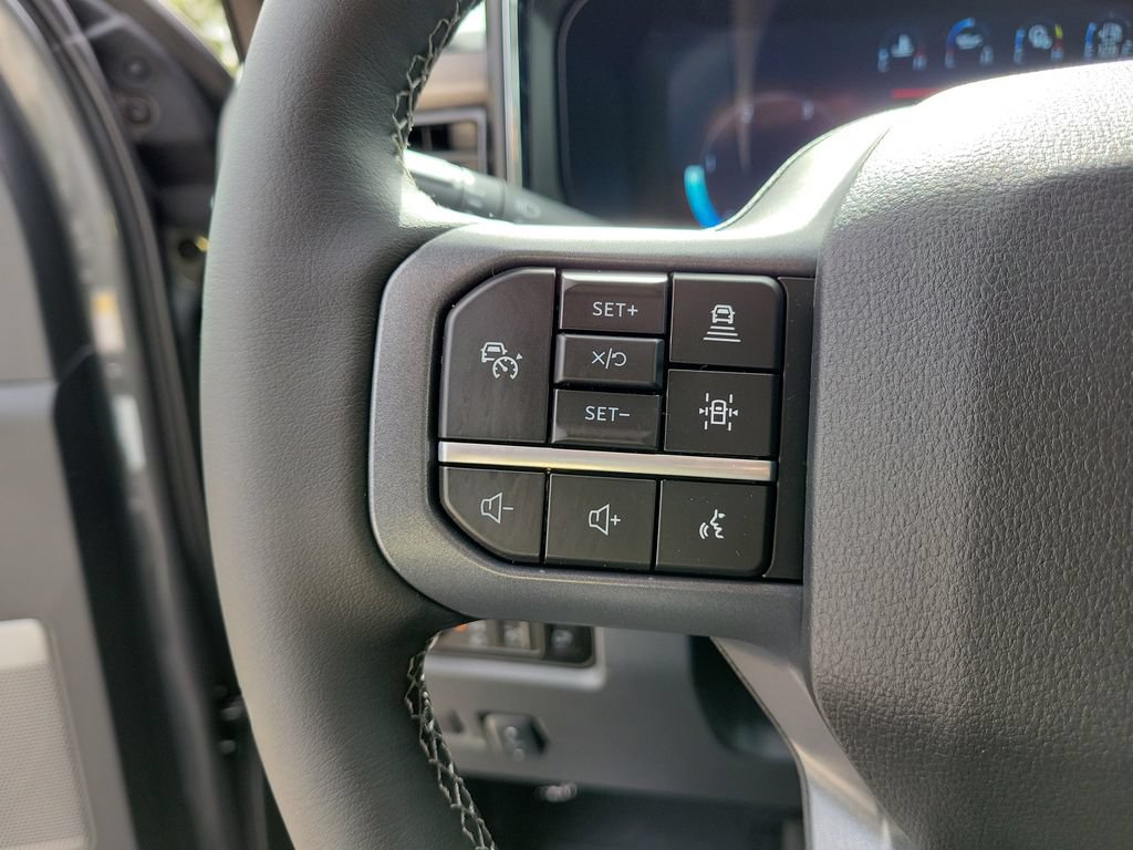 New 2026 Ford F350 Lariat w/ Black Appearance Package AWD/4WD image 16