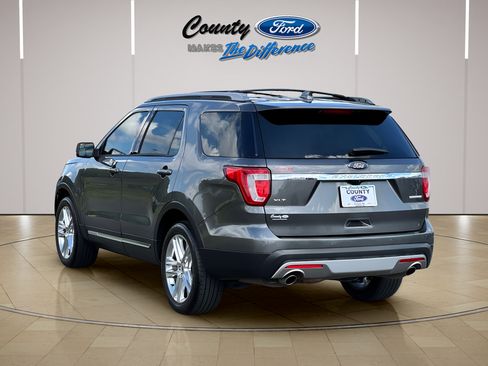 Used 2016 Ford Explorer XLT w/ Equipment Group 201A FWD image 11