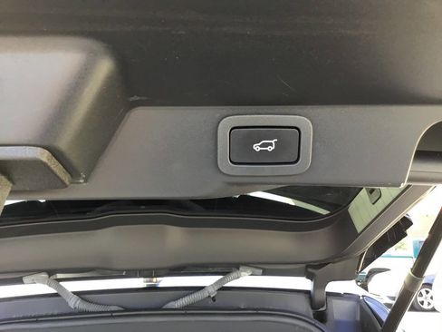 Used 2019 Land Rover Range Rover Sport HST image 26