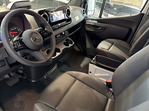 New 2026 Mercedes-Benz Sprinter 2500 image 9