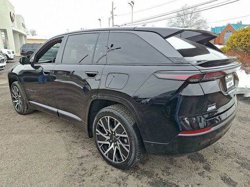 Used 2025 Jeep Wagoneer S Limited image 4