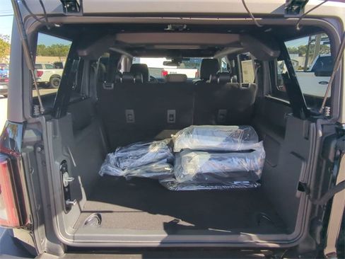 New 2025 Ford Bronco Outer Banks image 14