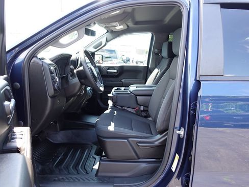 Used 2022 Chevrolet Silverado 1500 W/T w/ WT Value Package AWD/4WD image 17