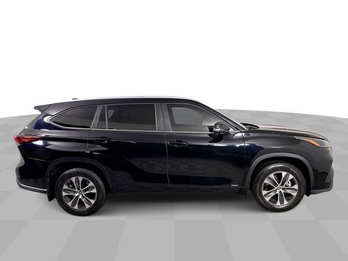 Used 2023 Toyota Highlander XLE image 45