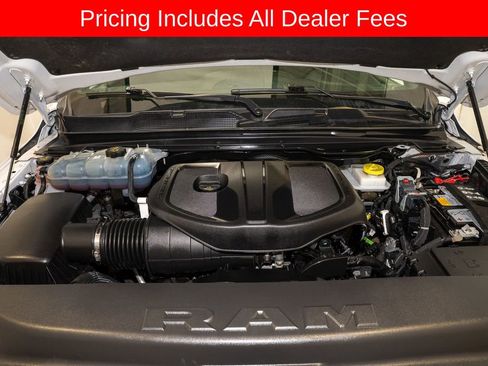 Used 2025 RAM 1500 Laramie AWD/4WD image 20