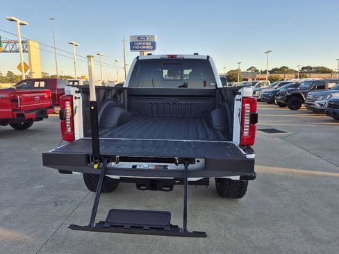 New 2026 Ford F250 Lariat w/ Black Appearance Package image 10