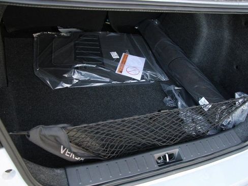 New 2025 Nissan Versa SV w/ Trunk Package image 31