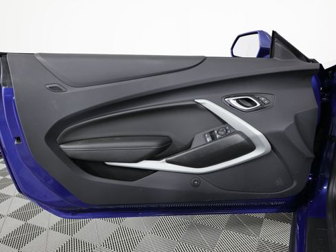 Used 2023 Chevrolet Camaro LT RWD image 13